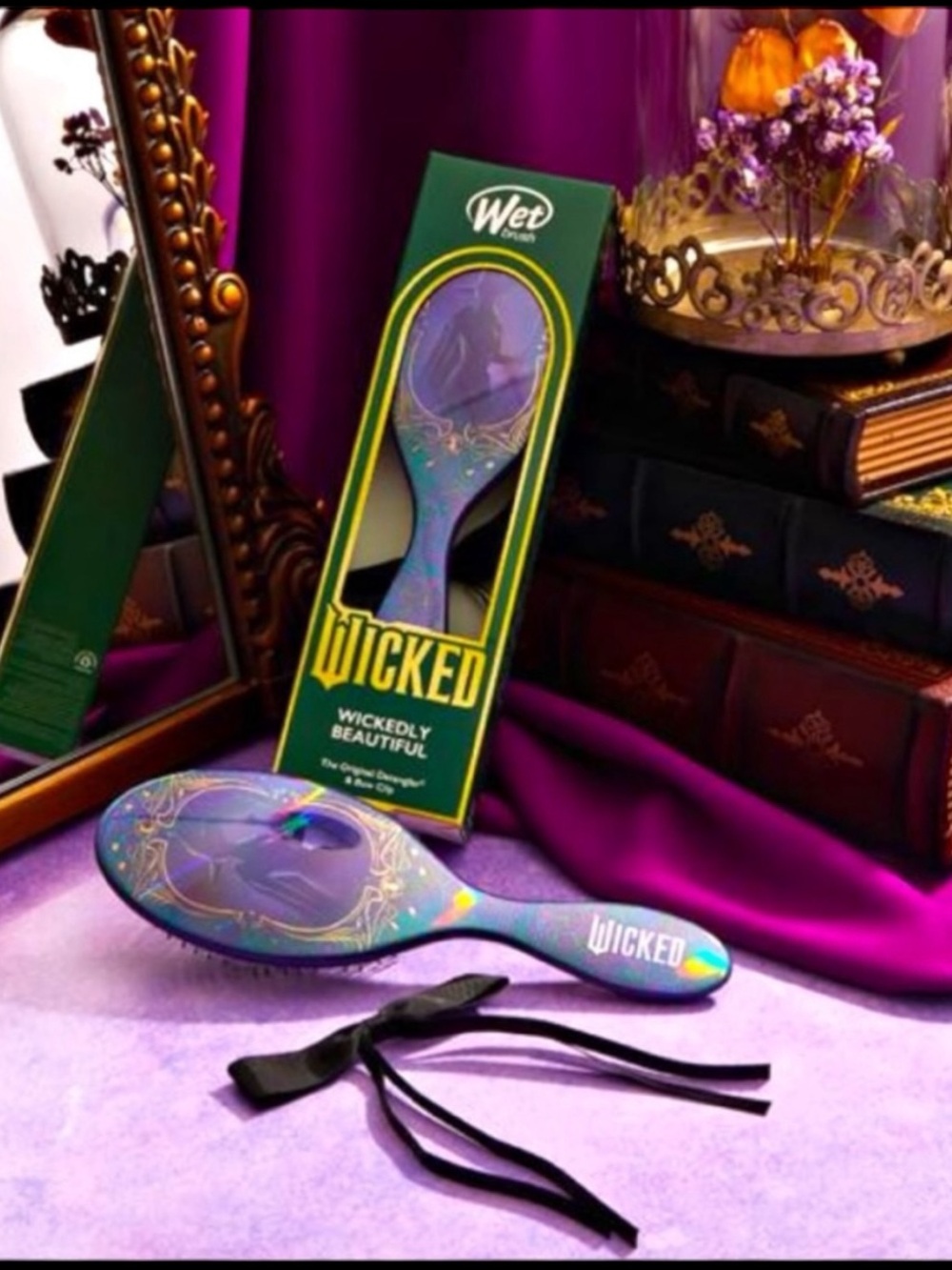 Wet Brush X Wicked Wickedly Beautiful Elphaba Original Detangler and Black Bow